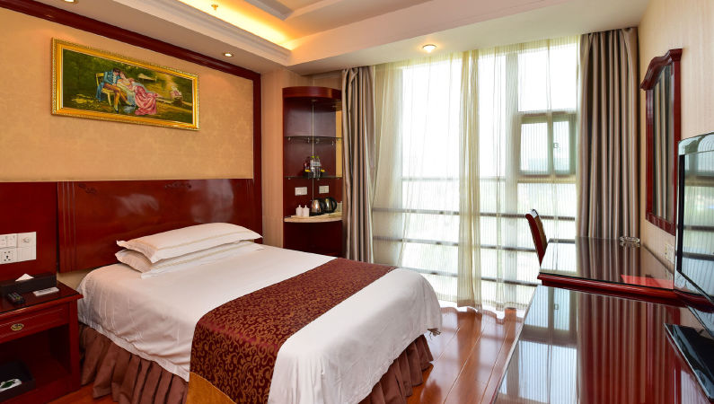 星程泰安泰山大街酒店(原万达广场酒店)